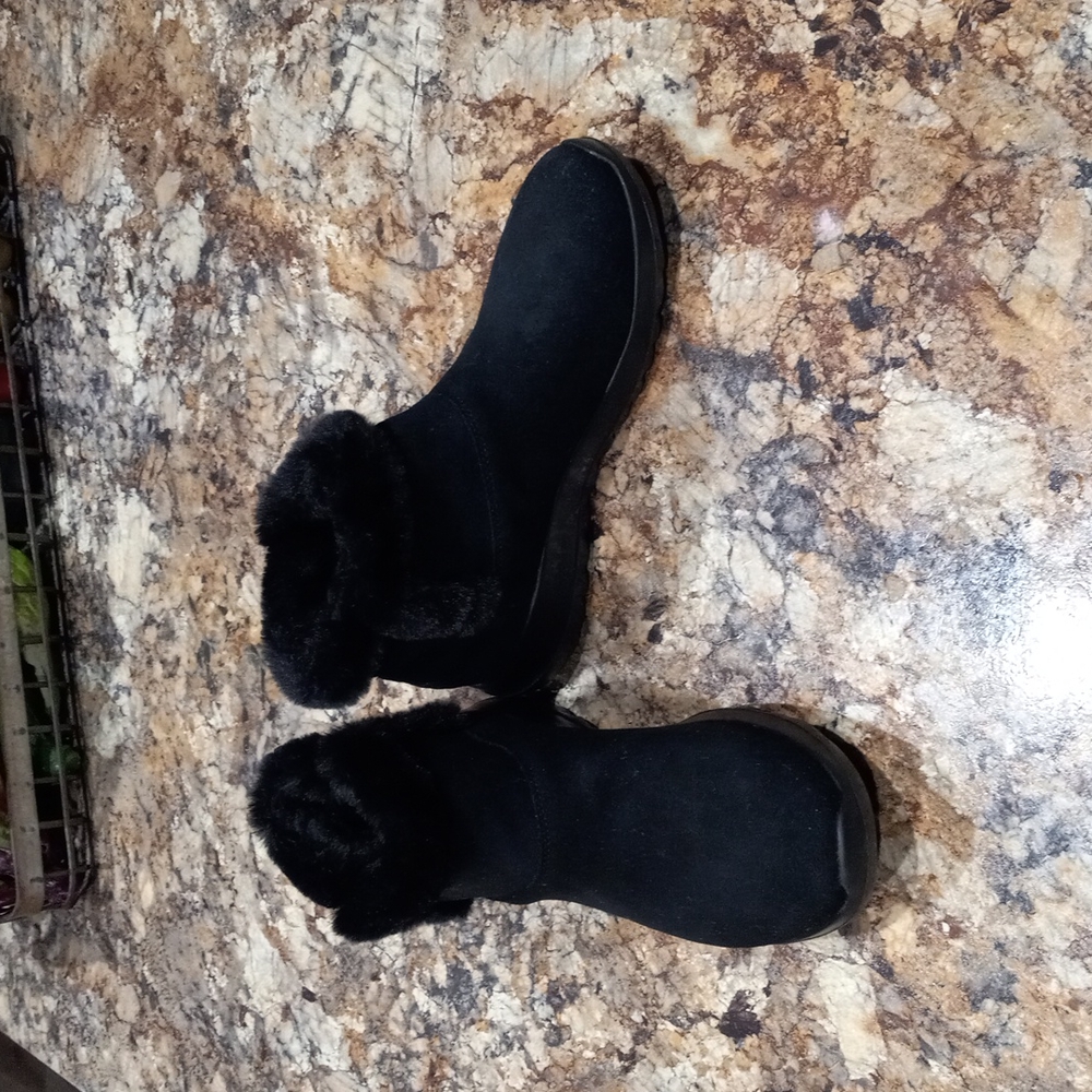 Fur lined boots